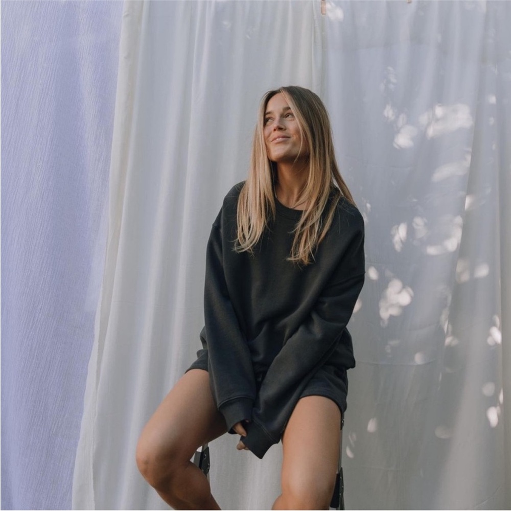 Daily Drills Oversized Black Sweatshirt